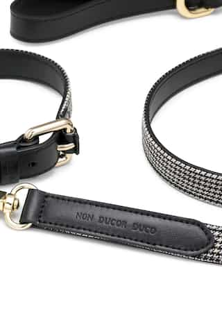 This can be matched with our Puppy Tooth Dog Lead for a smart co-ordinating set.