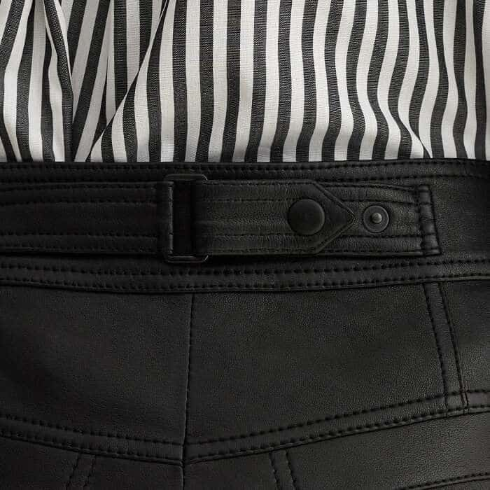 Achieve a tailored-to-you fit with the adjustable tab at the back of the waistband.