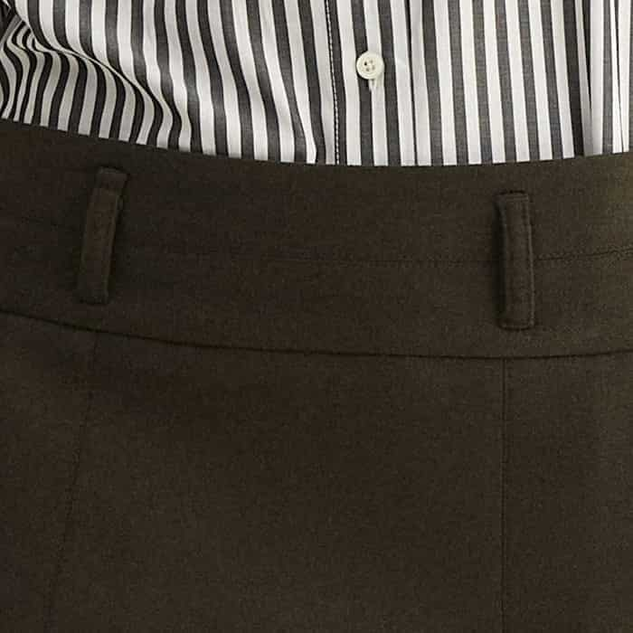 Both wide and thinner belt loops work their way around the waistband.