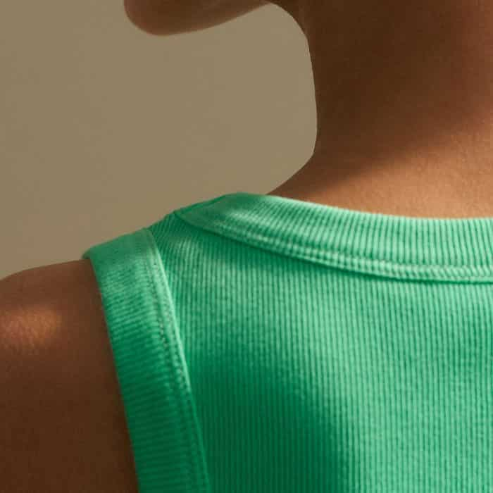 For a seamless finish, the shoulder straps are thicker to cover bra straps.