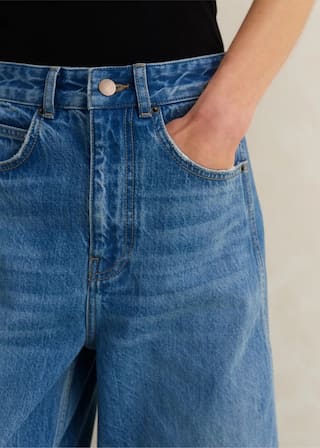 Woman wearing jeans