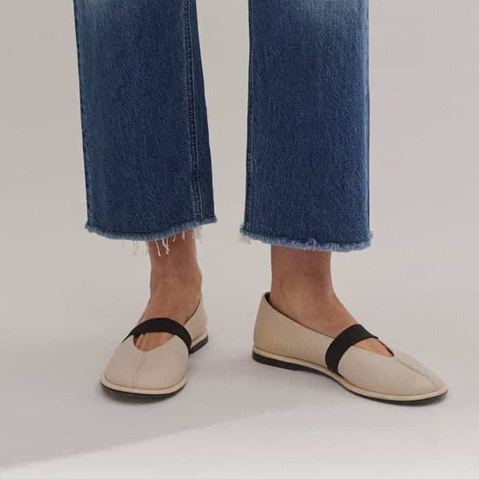 Complementing both loafers and ankle boots, this pair is cut to a cropped length.