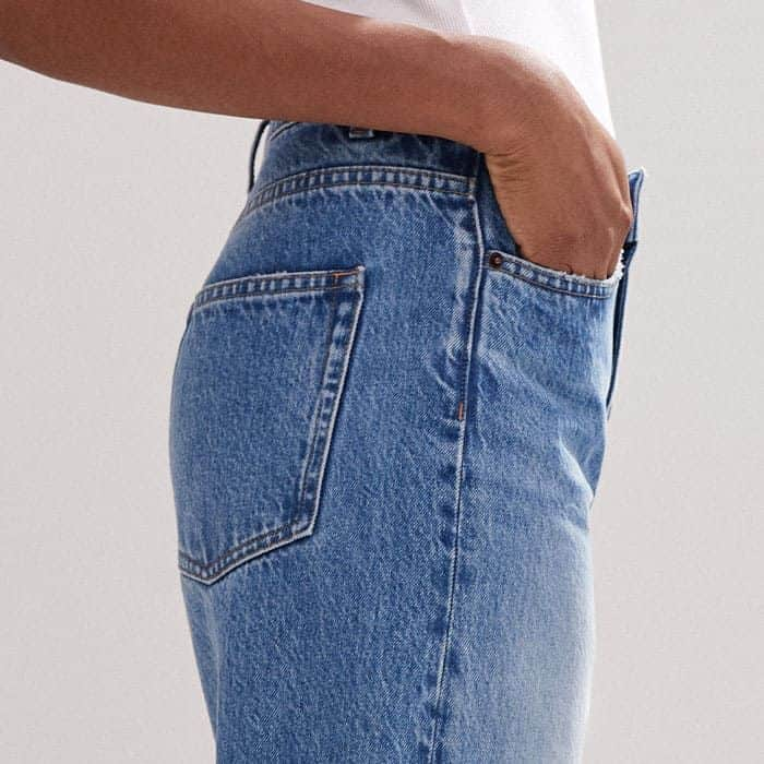 Functional pockets are specifically positioned at the front and back of the jean to flatter.