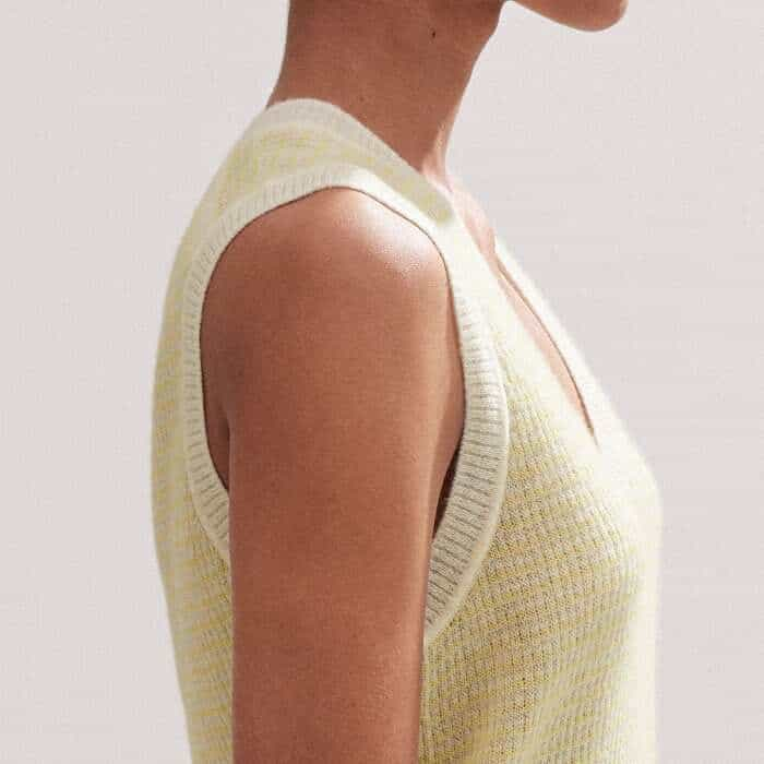 The sleeveless cut ensures a bulk-free finish when pieces are layered underneath.