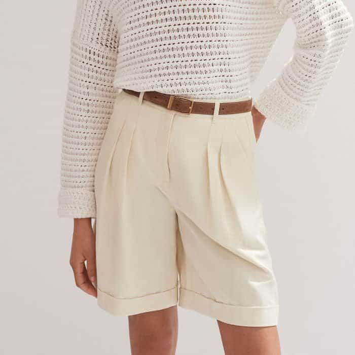 Build a look around more muted shades with our Linen-Blend Tailored Bermuda Short.