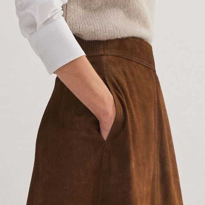 Pockets are flatteringly positioned towards the front of the skirt to avoid adding excess bulk.