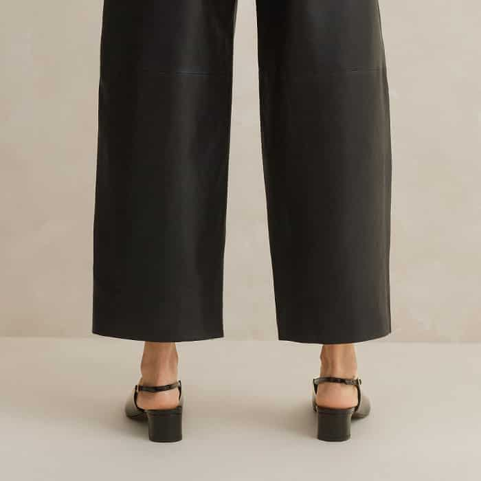 Achieving a flattering, streamlined silhouette, the leg is tapered.