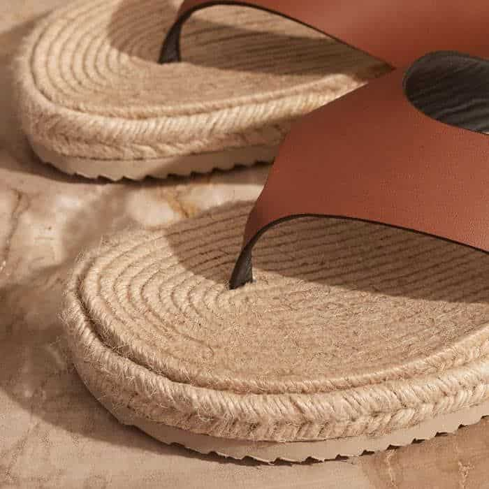 The insole is crafted from natural jute for a contemporary, warm-weather aesthetic. 