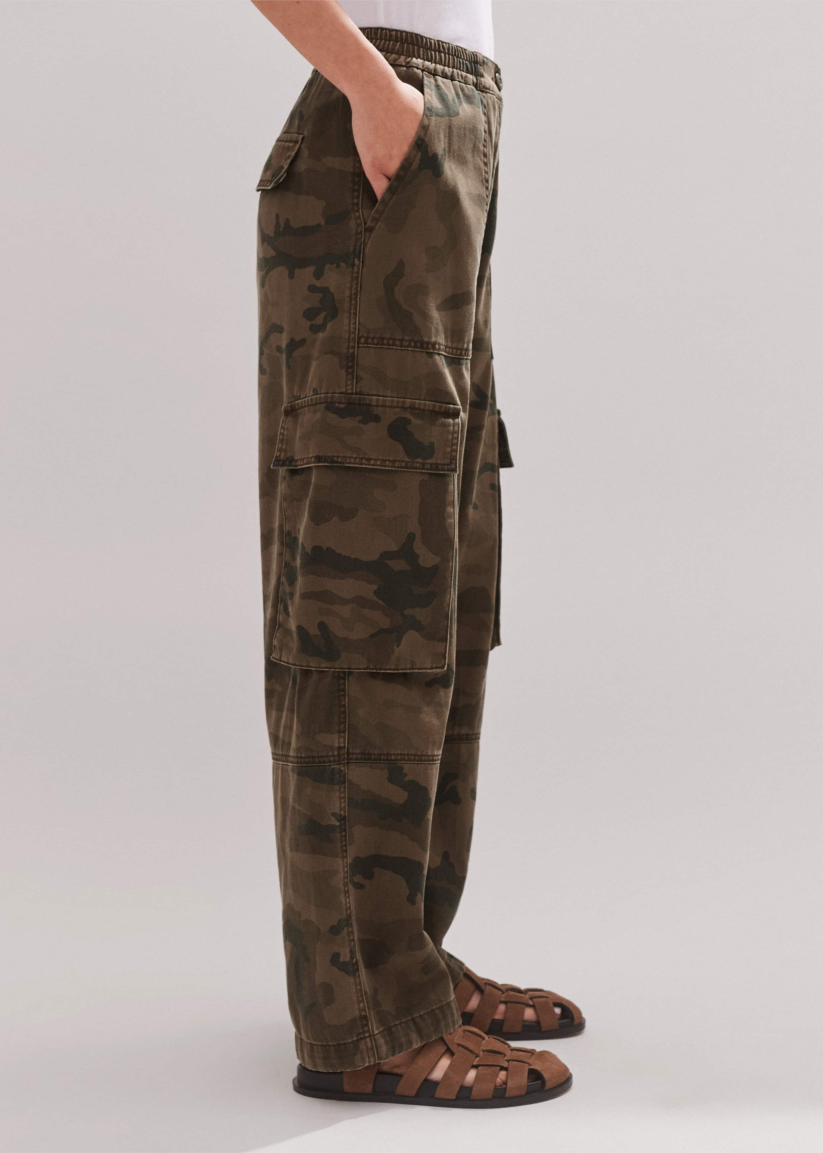 Pure cotton in a garment-washed camo print, washed down for a worn-in look