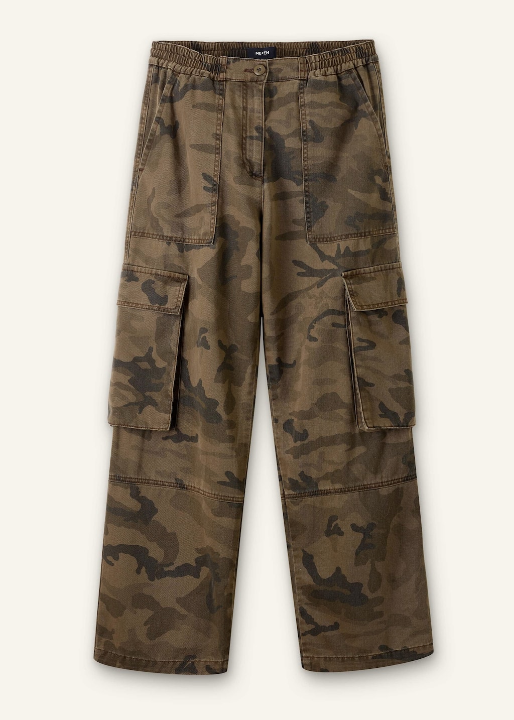 Pure cotton in a garment-washed camo print, washed down for a worn-in look