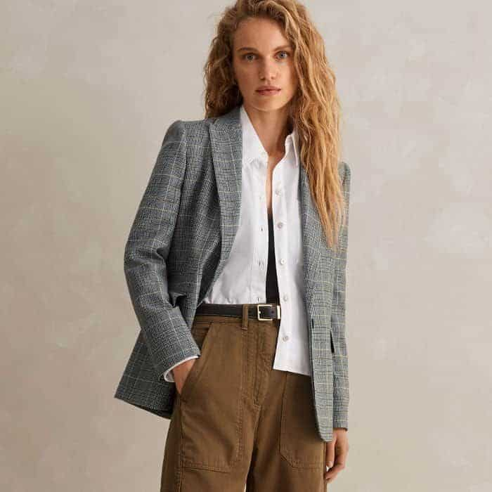 Wear it with our Crease-Free Dipped Hem Crop Shirt and Wool Check Boyfriend Blazer for an updated office look.