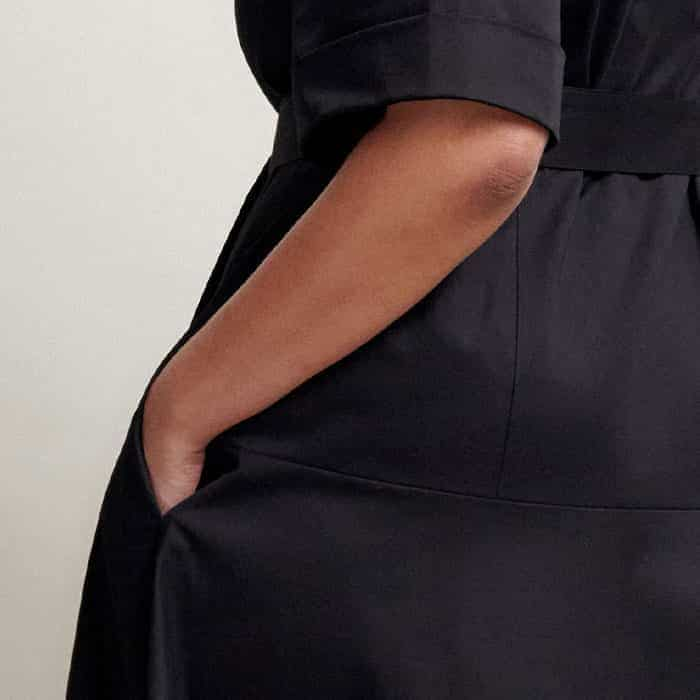 Functional pockets are flatteringly positioned in front of the side seams for a bulk-free finish.