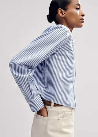 Crafted from lightweight, breathable cotton from Spain in a stripe design.