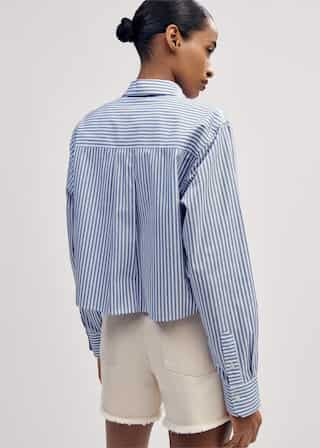 Crafted from lightweight, breathable cotton from Spain in a stripe design.