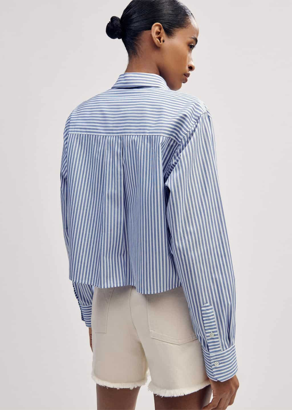 Crafted from lightweight, breathable cotton from Spain in a stripe design.