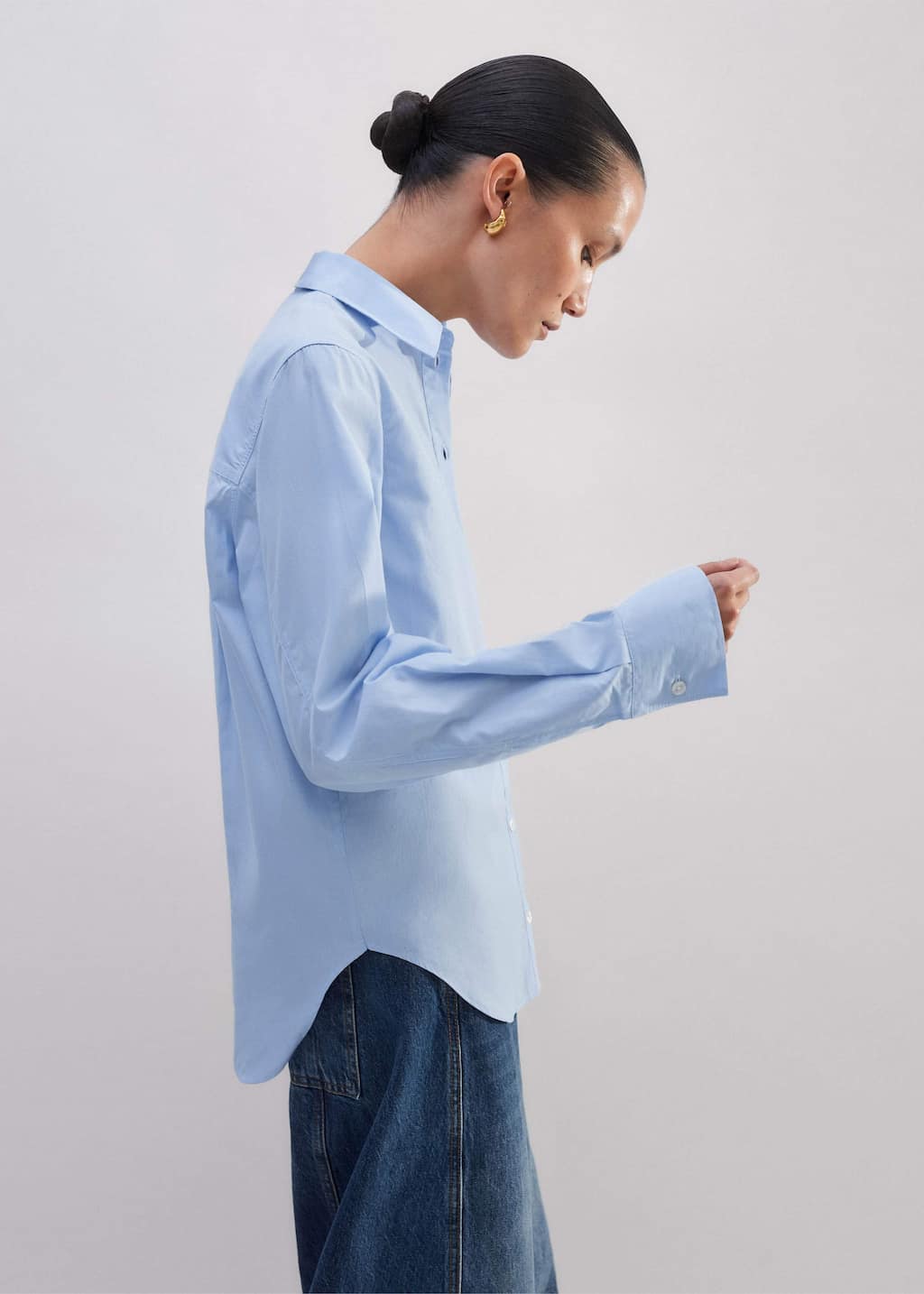 Crafted from a soft Italian cotton-blend shirting fabric.