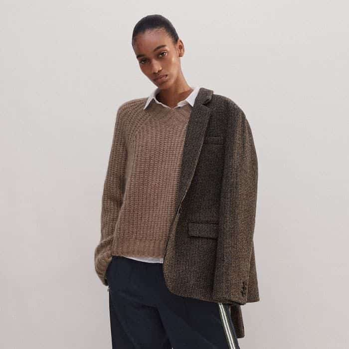 Build a look around more muted hues with our Merino Cashmere Silk Boxy Crop Lofty Rib Jumper and Deconstructed Cardigan Blazer.