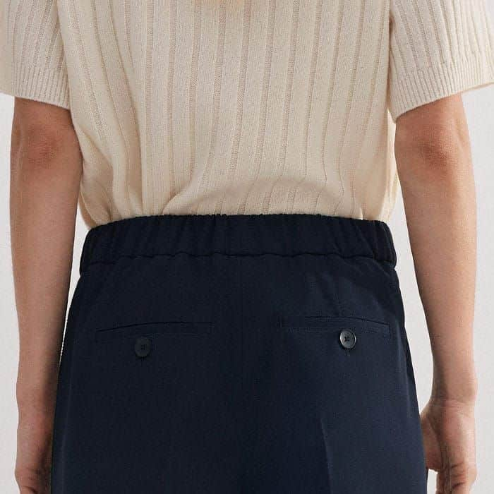 The waistband is elasticated for all-day comfort.