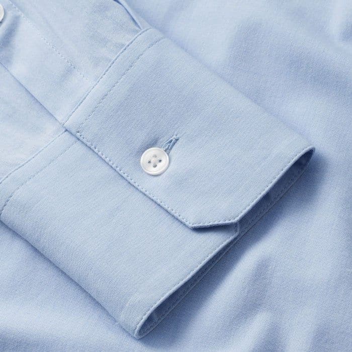 Crafted from a stretch shirting fabric for comfort when travelling and to allow you to layer with ease.