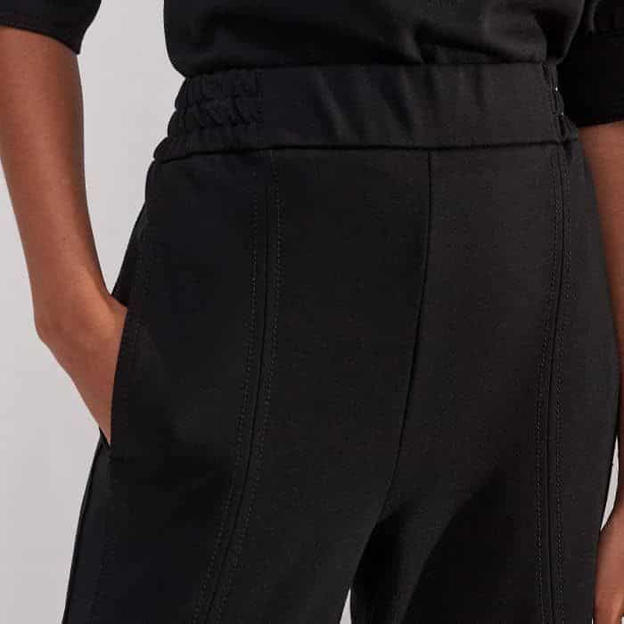 Pockets are placed in front of the side seams for a bulk-free, functional finish.