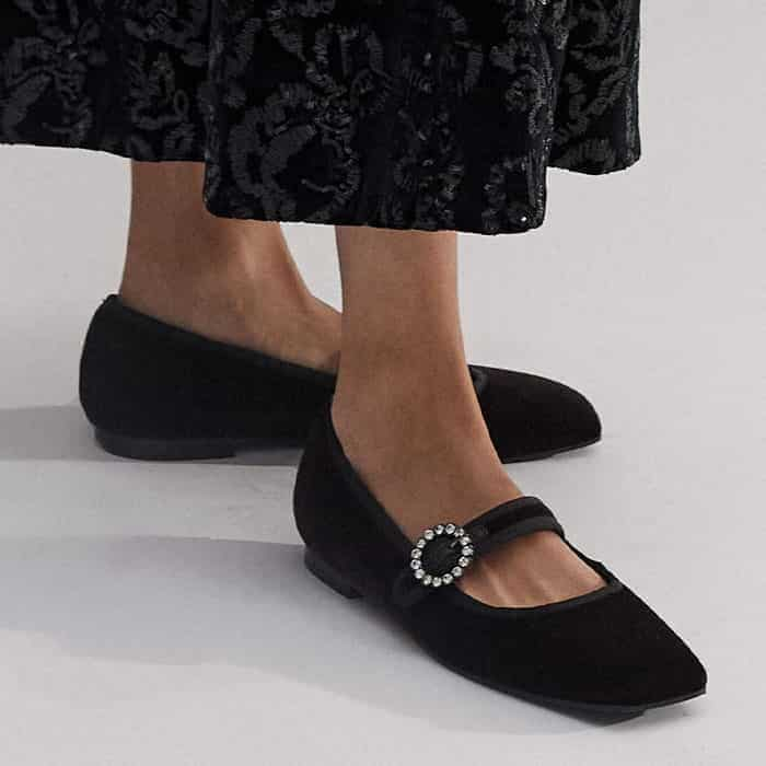 Build a seamless head-to-toe look with our Velvet Square Toe Ballerina Flat.