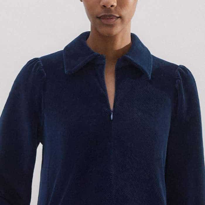 Creating the illusion of a narrower shoulder, the pouf at the top of the sleeves is positioned slightly further in towards the neckline.