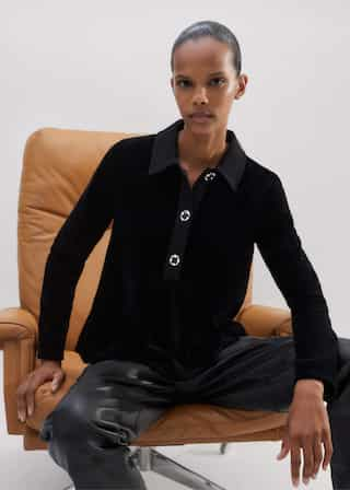 Crafted from stretch-infused cotton corduroy velour jersey with a velvety handfeel and a flattering natural drape. 