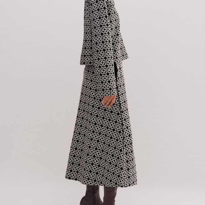 Pair it with the matching Travel Tailoring Graphic Jacquard Skirt in the same colourway.