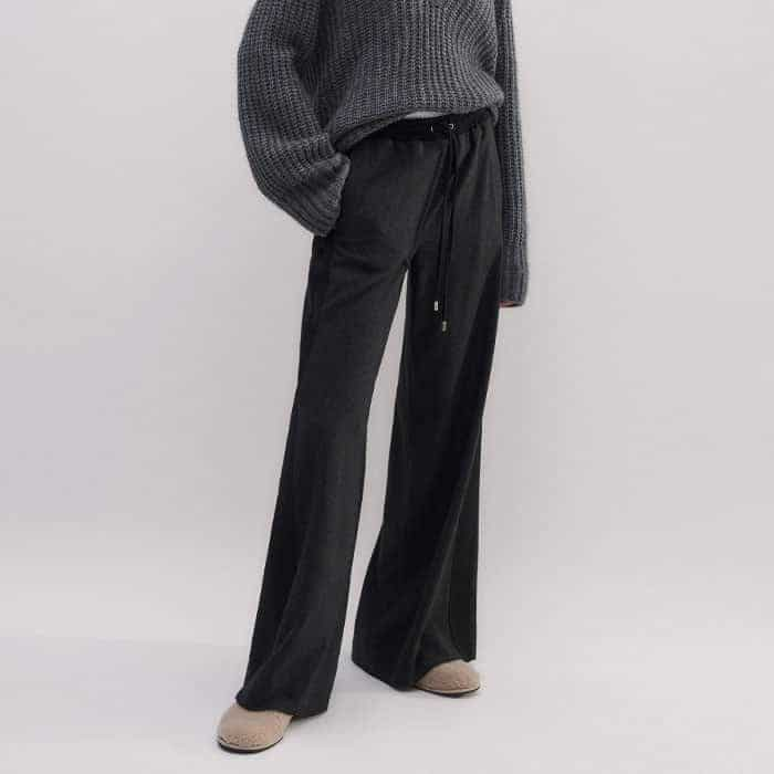 For all-day comfort, pair it with our Wide-Leg Side Stripe Track Pant.