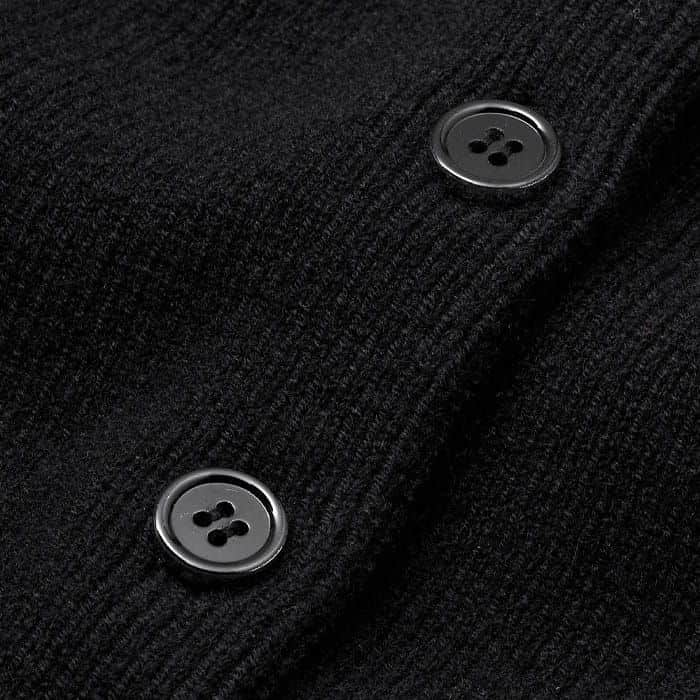 Crafted in a compact mid-weight stitch from a blend of responsibly sourced merino wool blended with supersoft cashmere.