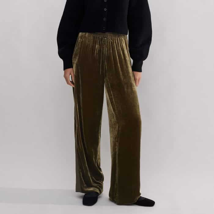 Achieve a covetable texture clash with our Silk-Blend Velvet Relaxed Tapered Pant.