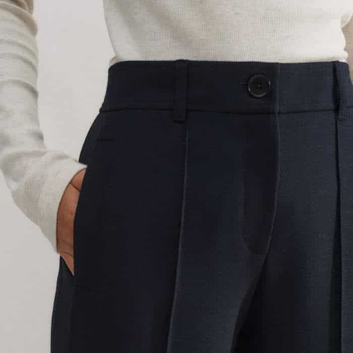 Pockets are placed in front of the side seams for a bulk-free finish.