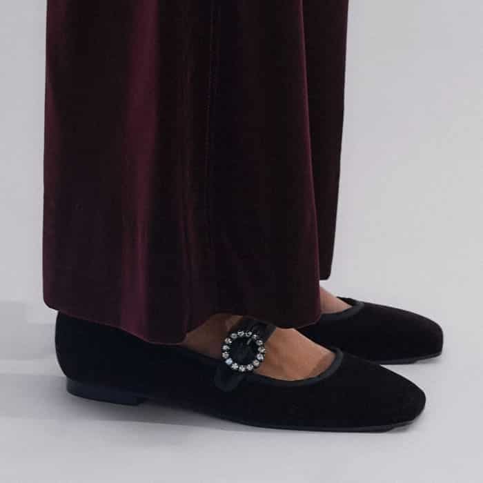 Our Velvet Square Toe Ballerina Flat complements the shorter length of the trouser.