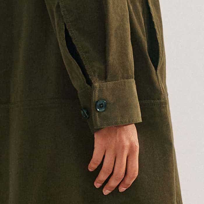 Cuffs can be worn turned-up or neatly buttoned. 