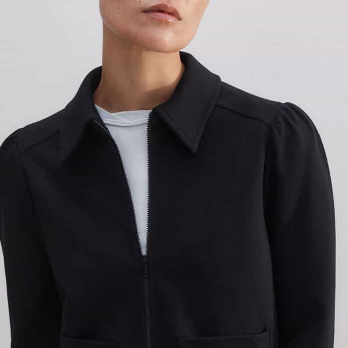 Creating the illusion of a narrower shoulder, the pouf at the top of the sleeves is positioned slightly further in towards the neckline.