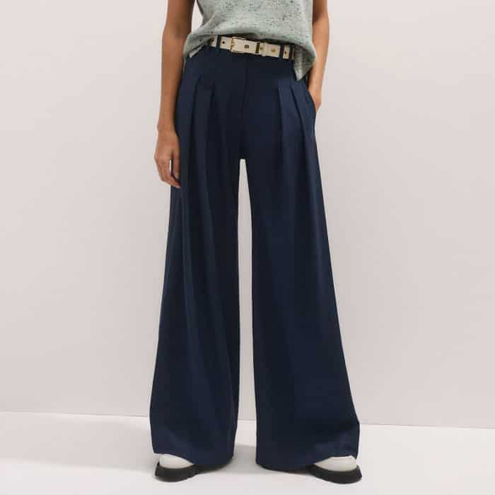 Build an effortlessly polished look with our Regular-Length Italian Flannel Wide-Leg Pant.