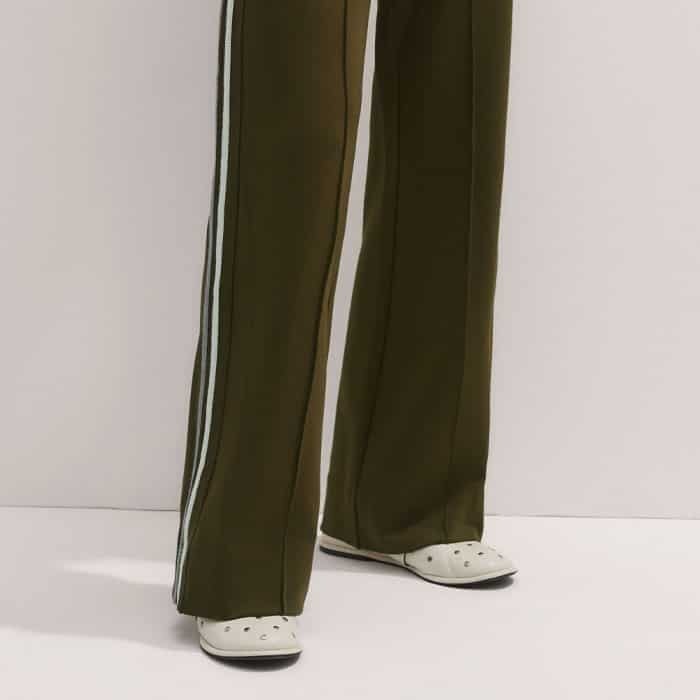 This trouser style comes in both a short and regular length, designed to accommodate different heights.