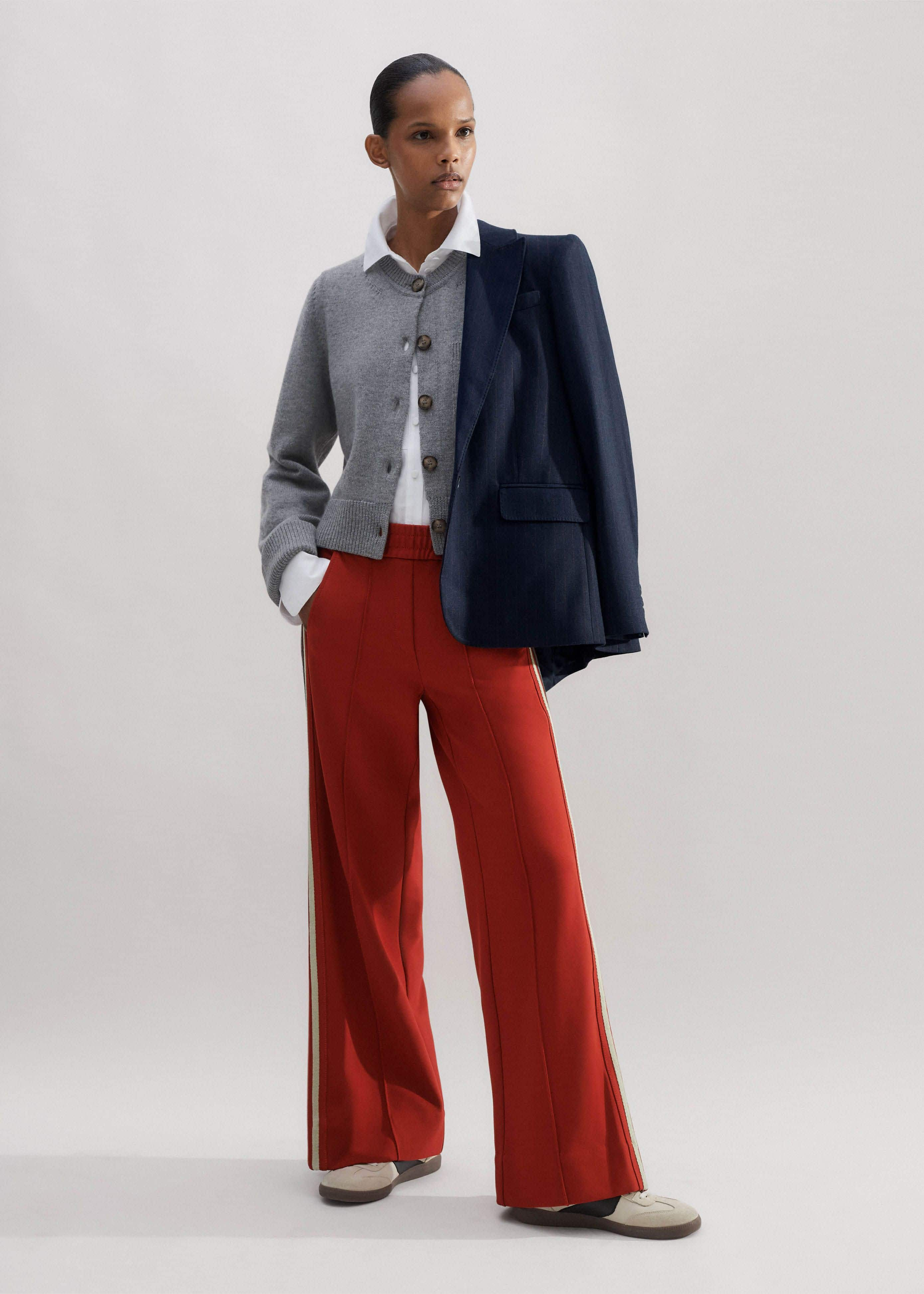 Short-Length Convertible Side Stripe Pant