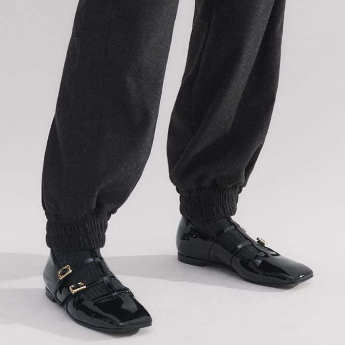 The cuffs are fitted at the ankle to maintain a structured finish.