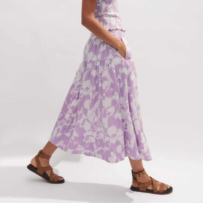 For a cohesive, colourful look, wear it with the matching Cheesecloth Tulip Print Midi Skirt.