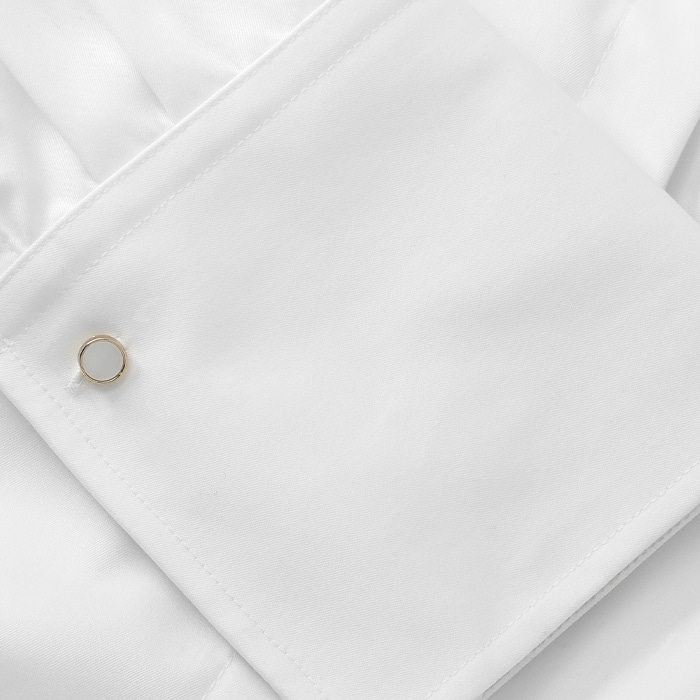 This cotton features a subtle twill and slight sheen finish. Perfect for everyday AM-PM wear, this cotton shirting has 'crease less' properties.