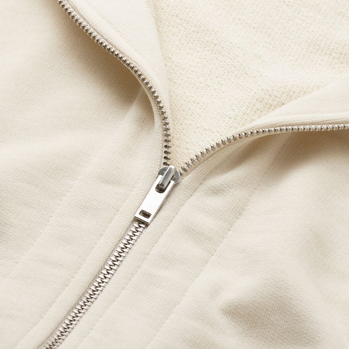 Crafted from a mid-weight cotton loopback sweatshirting jersey with good shape retention and a soft handfeel.