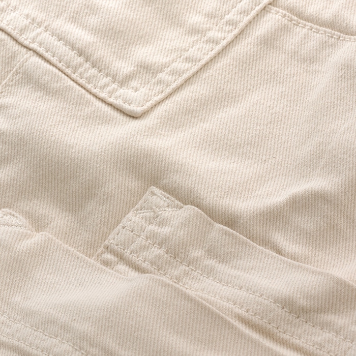 Washed cotton blend to achieve the perfect colour and a soft hand feel. 