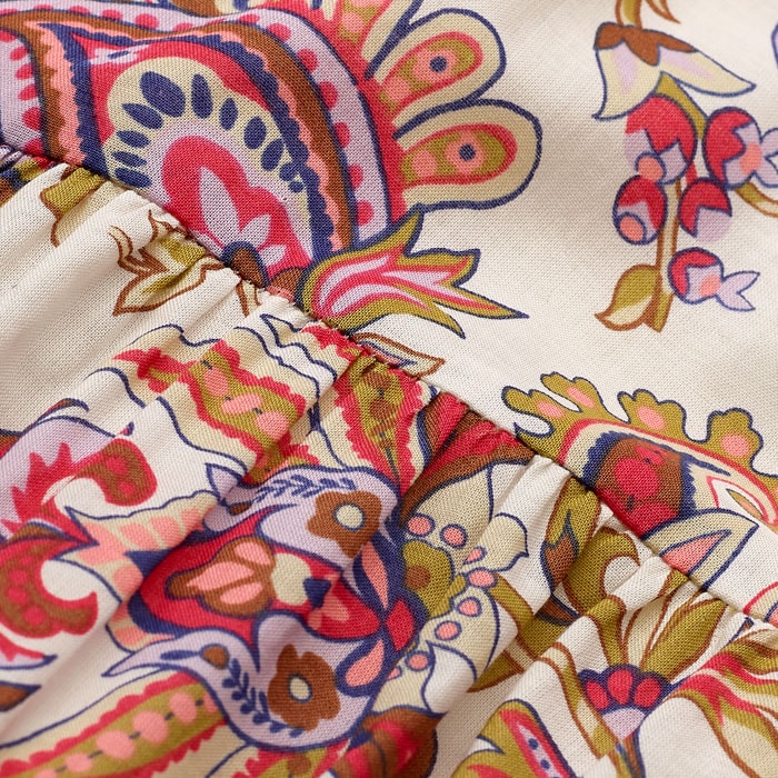 Breathable and lightweight, this supersoft cotton fabric is a perfect event solution. Featuring our Paisley print that heroes bold pink and red hues. It's lined for zero transparency.