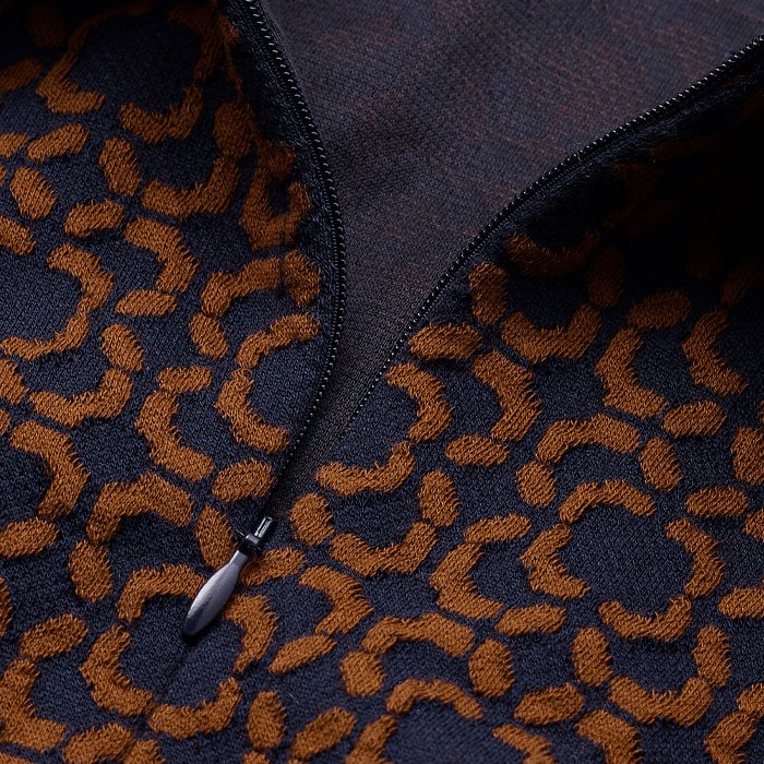 Crafted from heavyweight ponte-jersey tailoring with a graphic jacquard. This fabric is ultra soft, crease-free and has good shape retention for a smart finish.